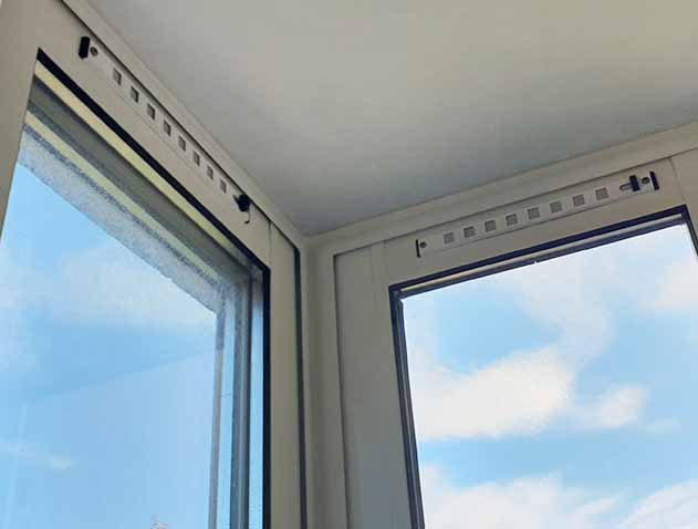 Fenêtres Alu : L'aluminium offre les meilleures performances en termes de durée et de résistance - Fenêtres PVC : Légères mais très robustes avec un vaste choix de coloris, profils extra fin pour une plus grande luminosité